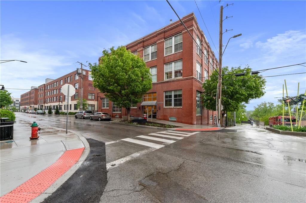 136 Main Street Unit: 405