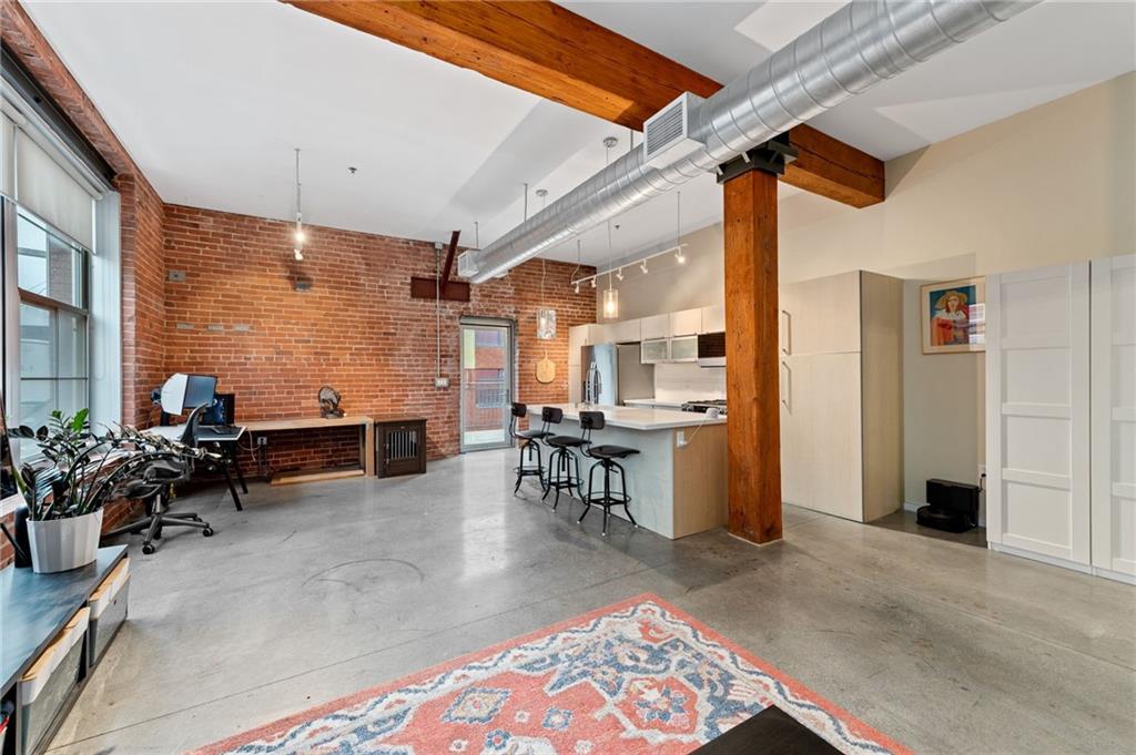 136 Main Street Unit: 405