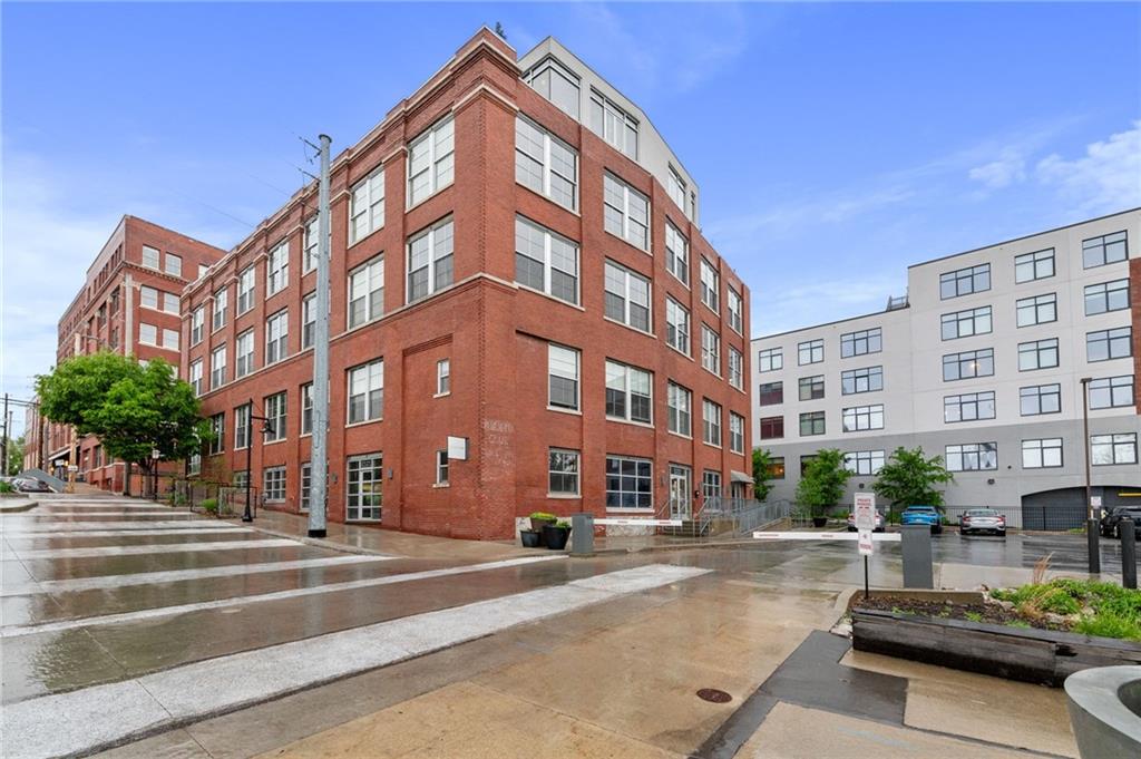 136 Main Street Unit: 405