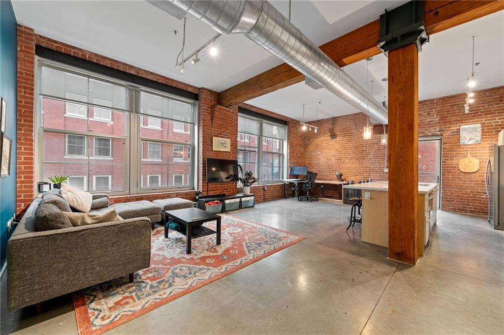 136 Main Street Unit: 405