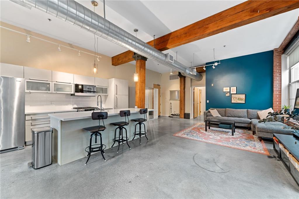 136 Main Street Unit: 405