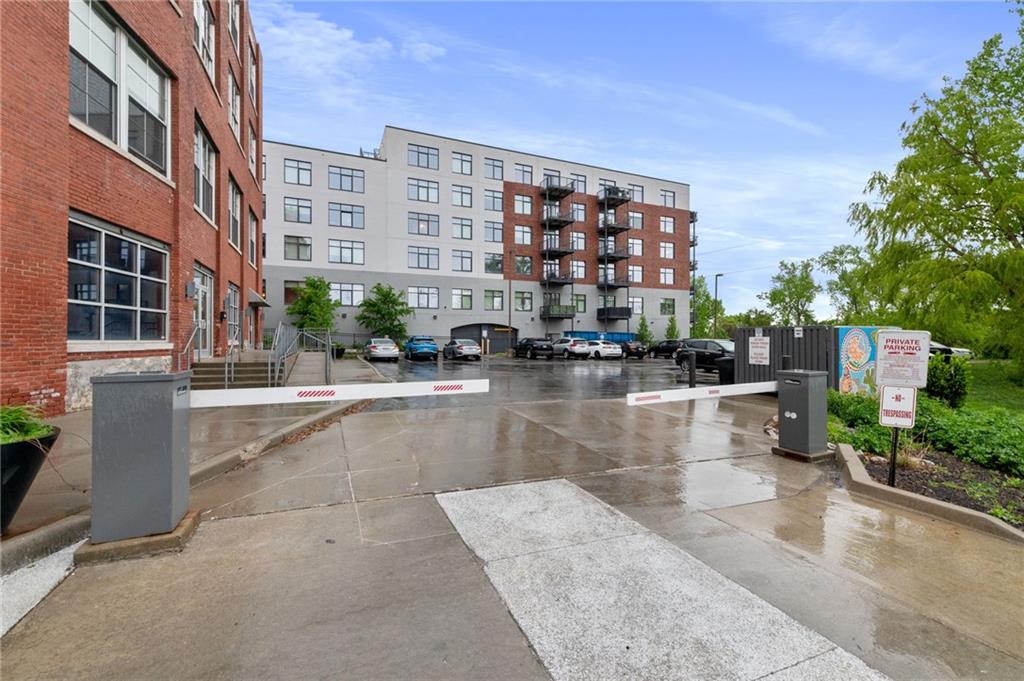 136 Main Street Unit: 405