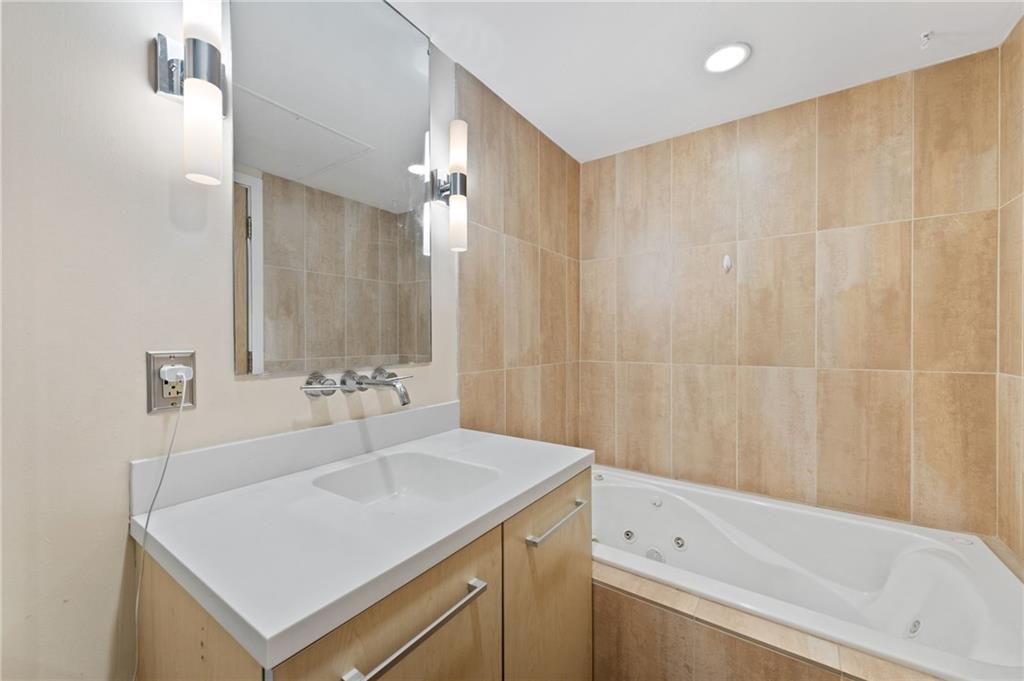 136 Main Street Unit: 405