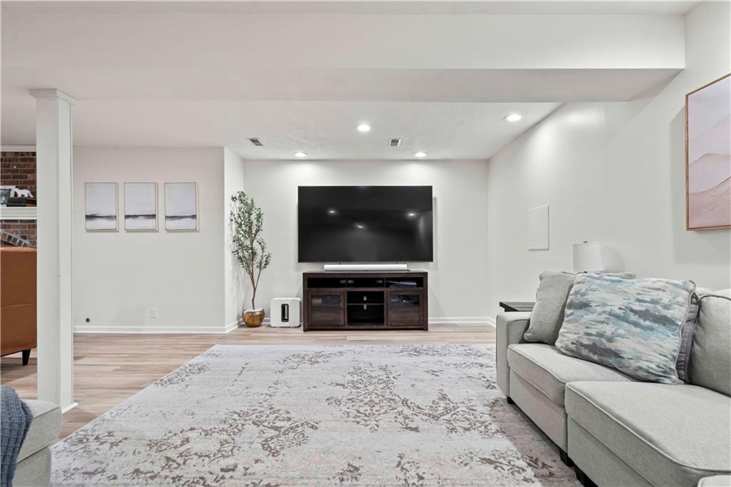 12503 Nieman Road