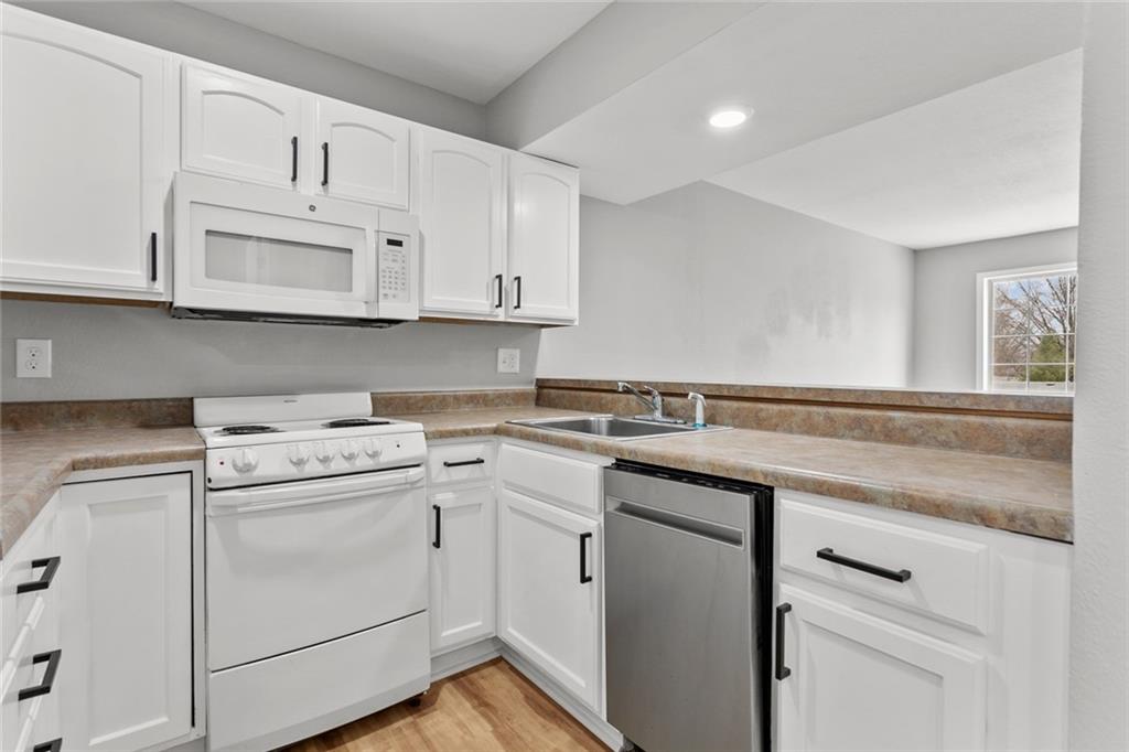 1506 W 25th Court Unit: E8