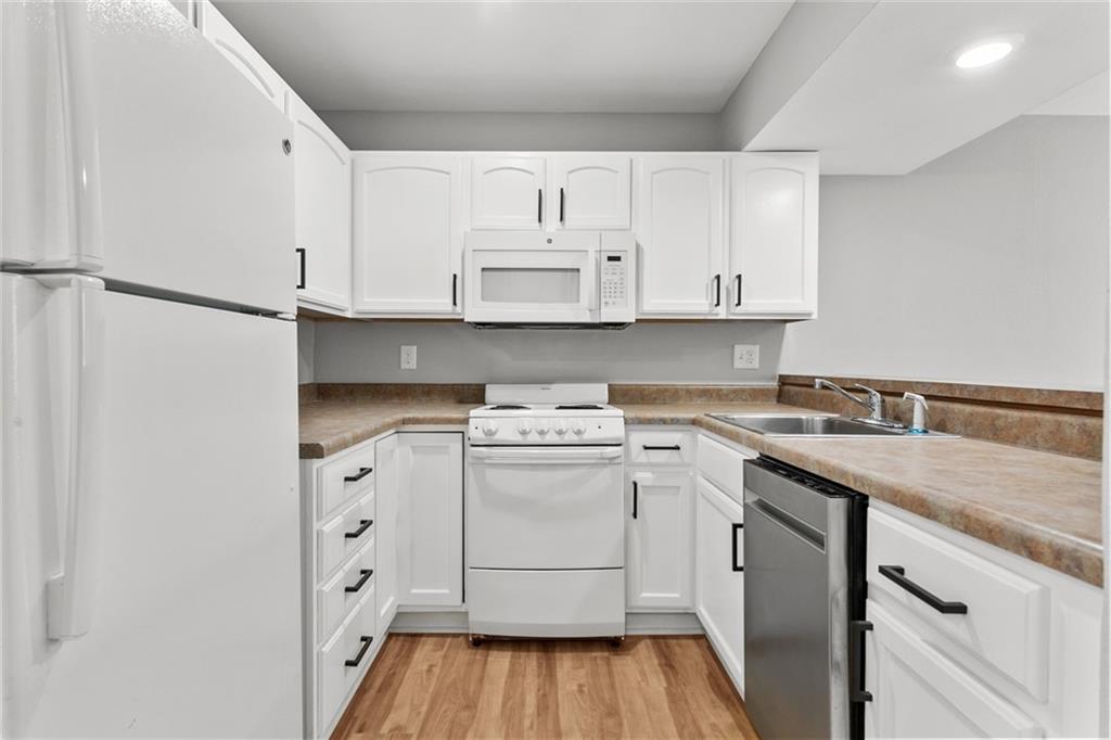 1506 W 25th Court Unit: E8