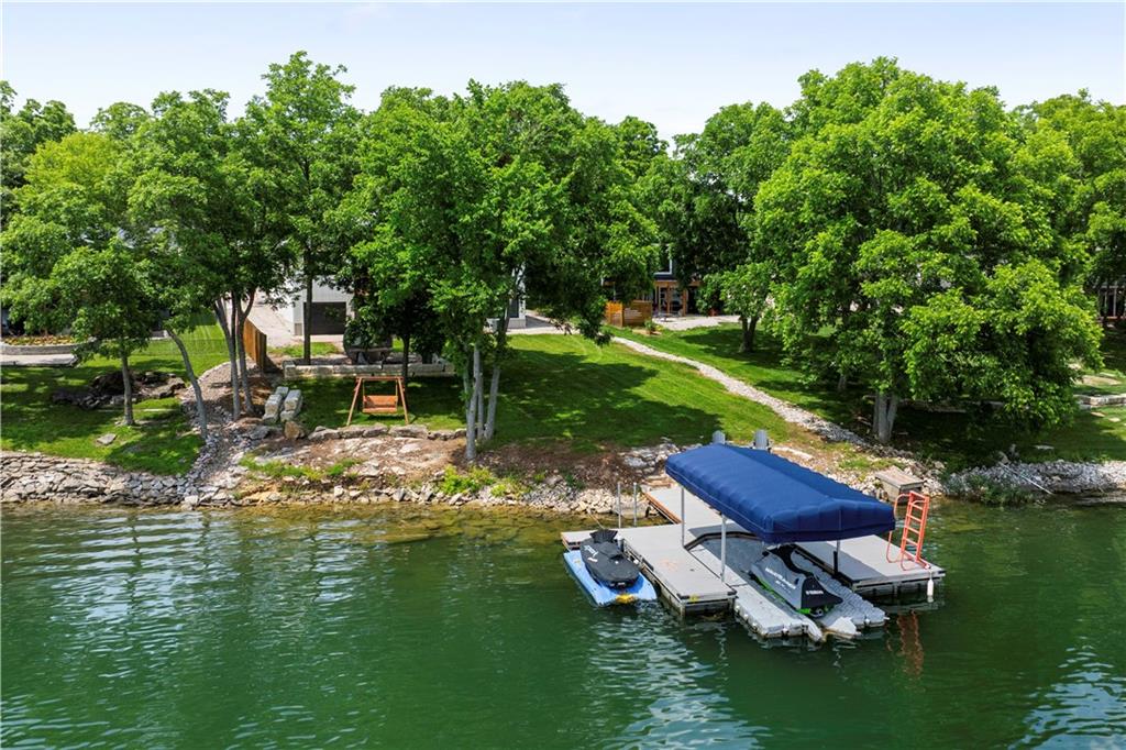 38 Lakeview Lane
