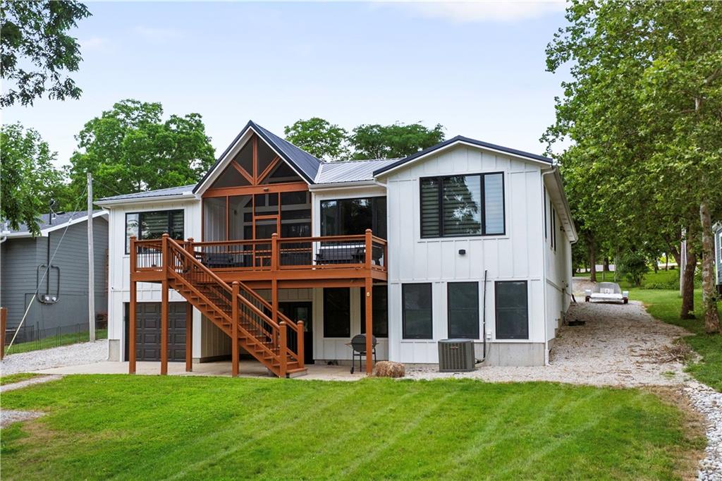 38 Lakeview Lane