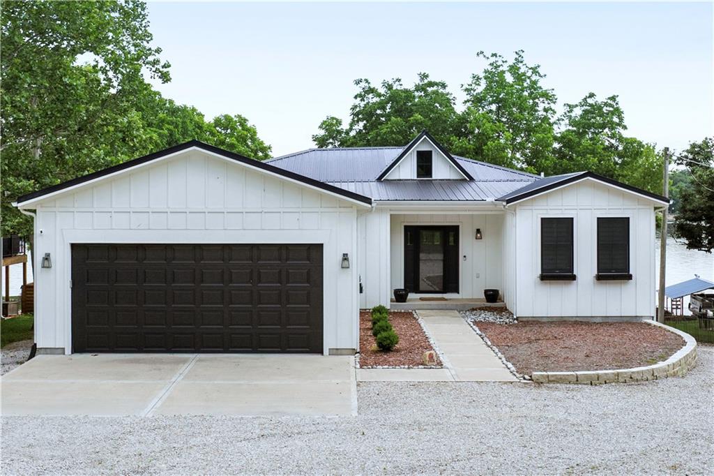 38 Lakeview Lane