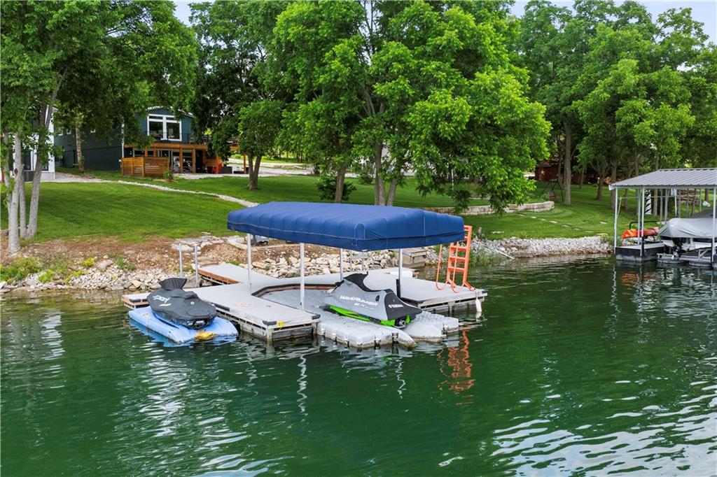 38 Lakeview Lane