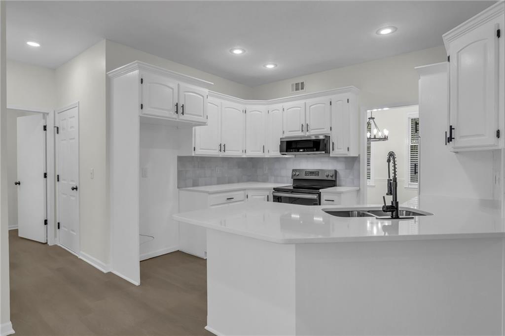 231 W Colleen Drive