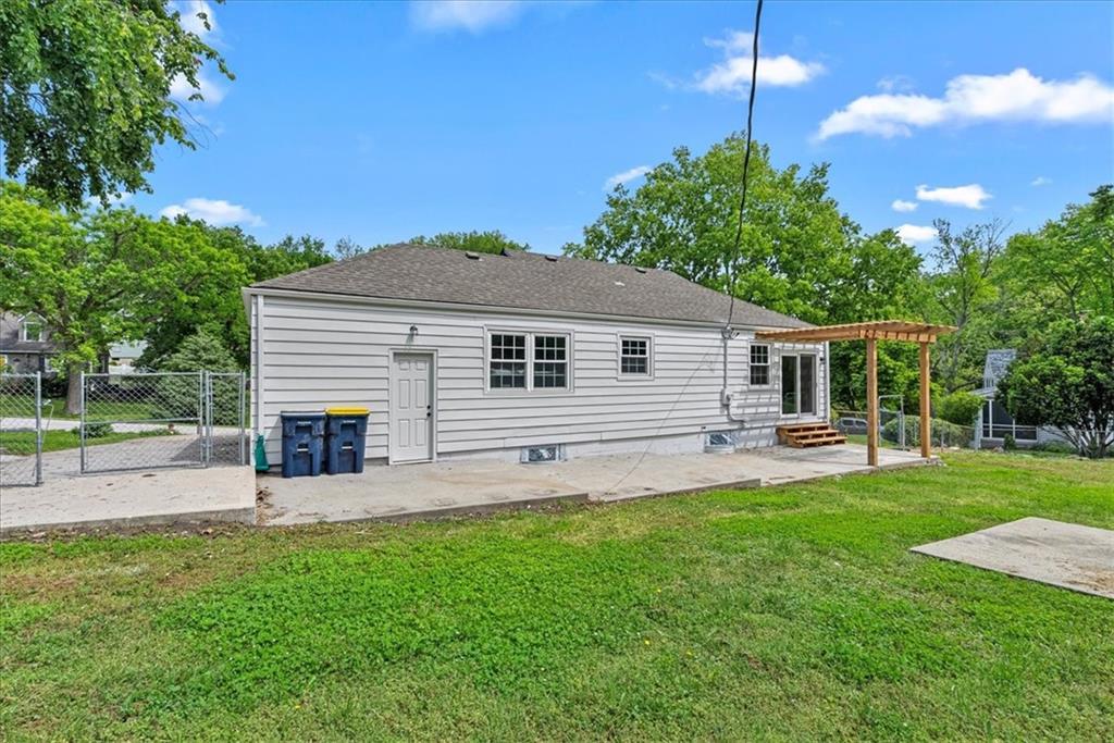 4126 NW Willow Drive