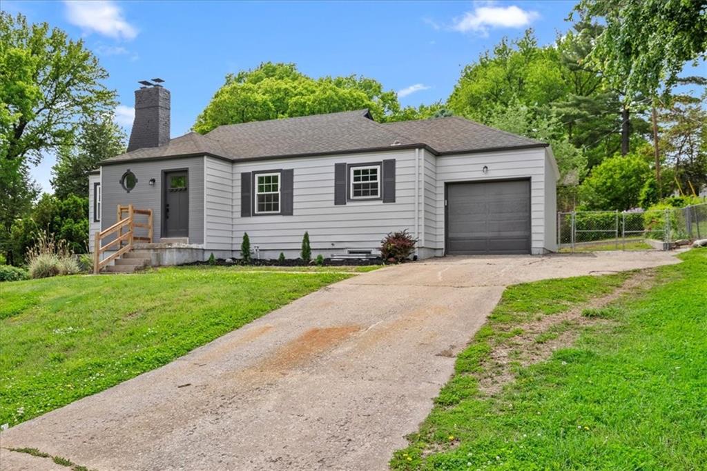 4126 NW Willow Drive