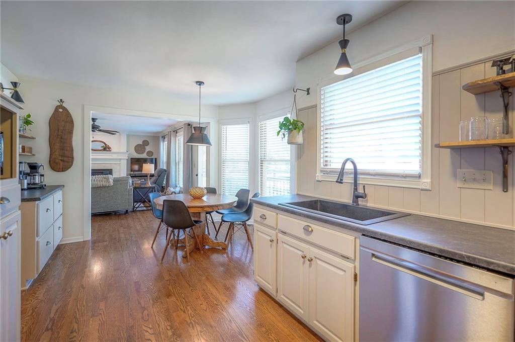 2007 NE Newport Court