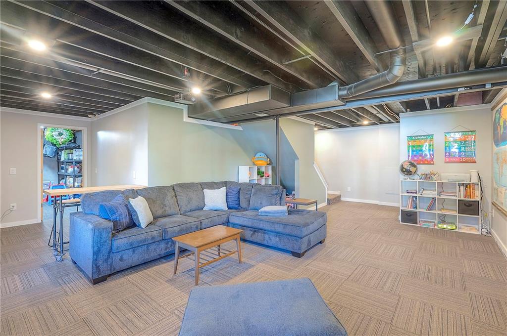 2007 NE Newport Court