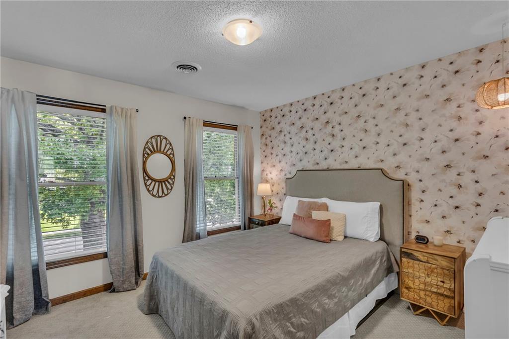 2007 NE Newport Court