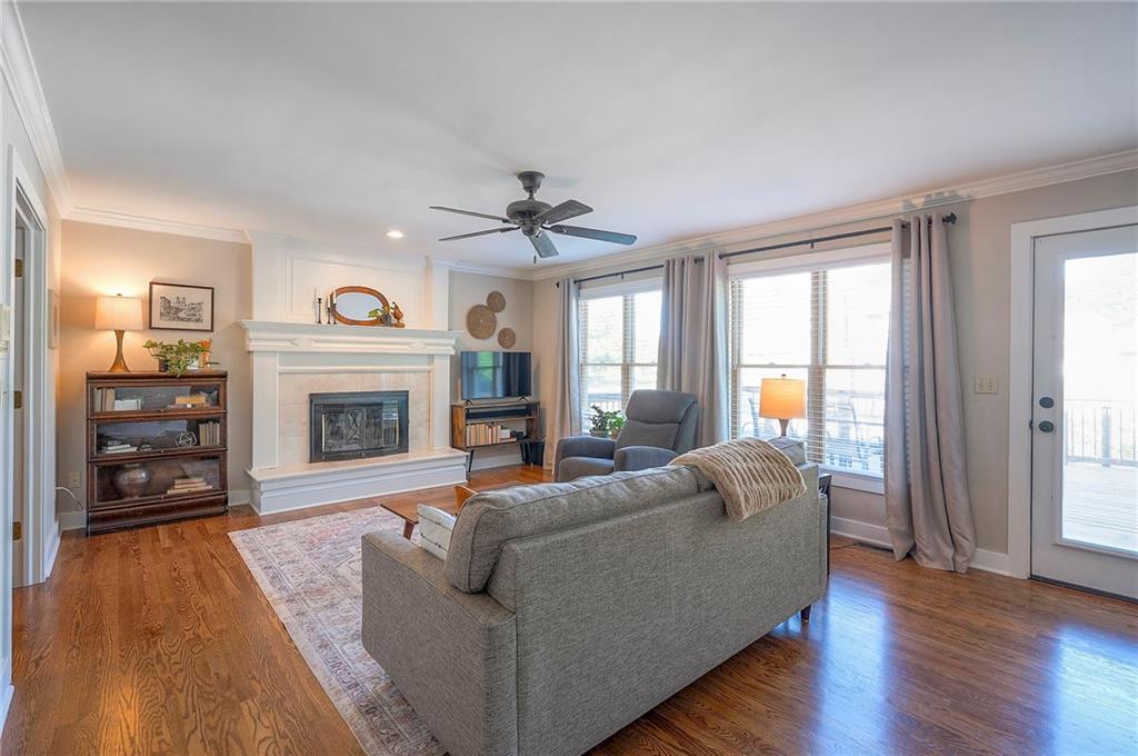 2007 NE Newport Court