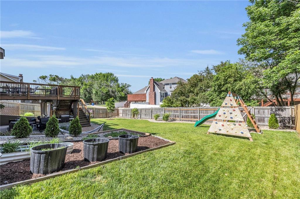 2007 NE Newport Court