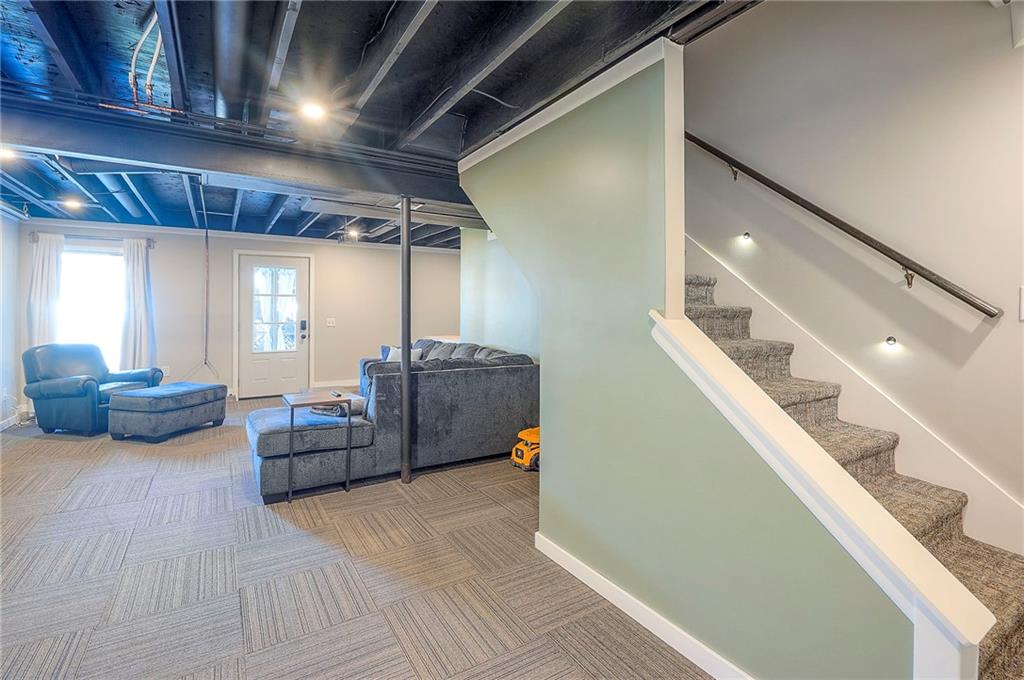 2007 NE Newport Court