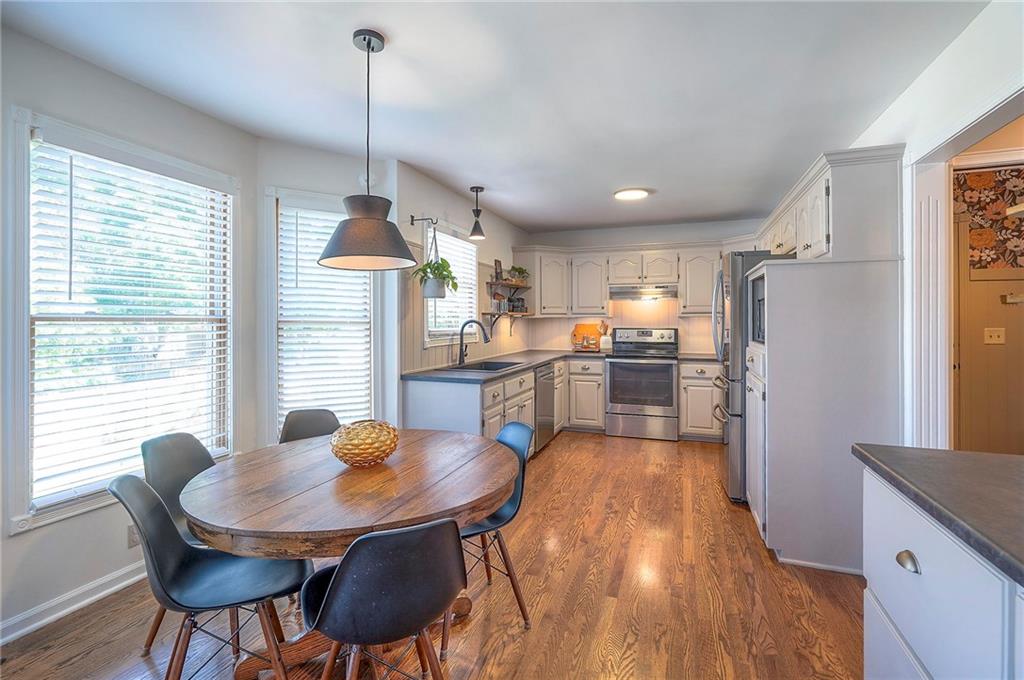 2007 NE Newport Court