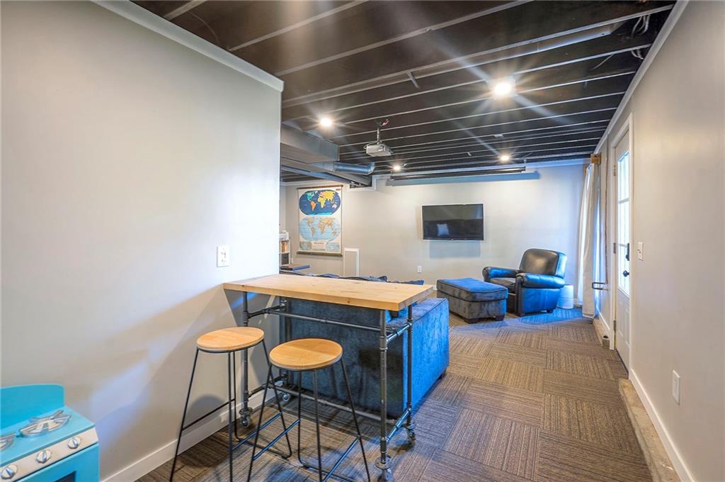 2007 NE Newport Court