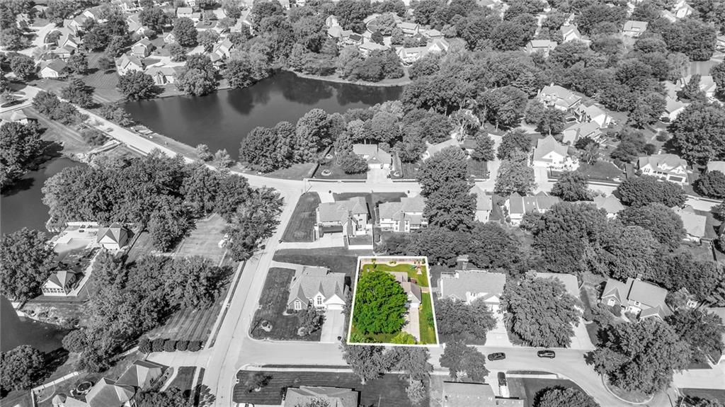 2007 NE Newport Court