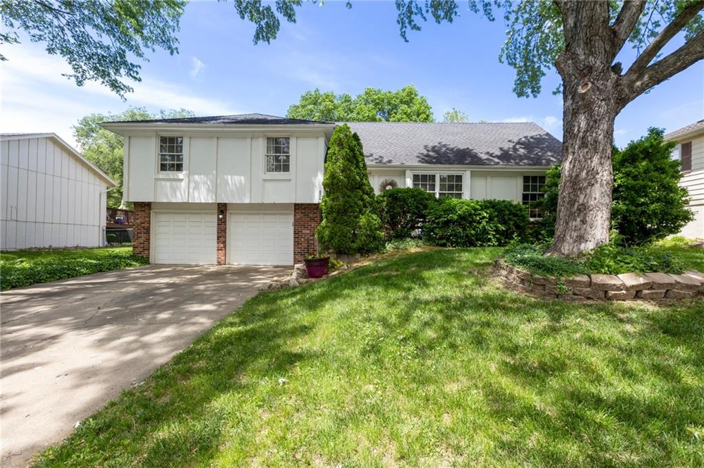 824 E Johnston Street