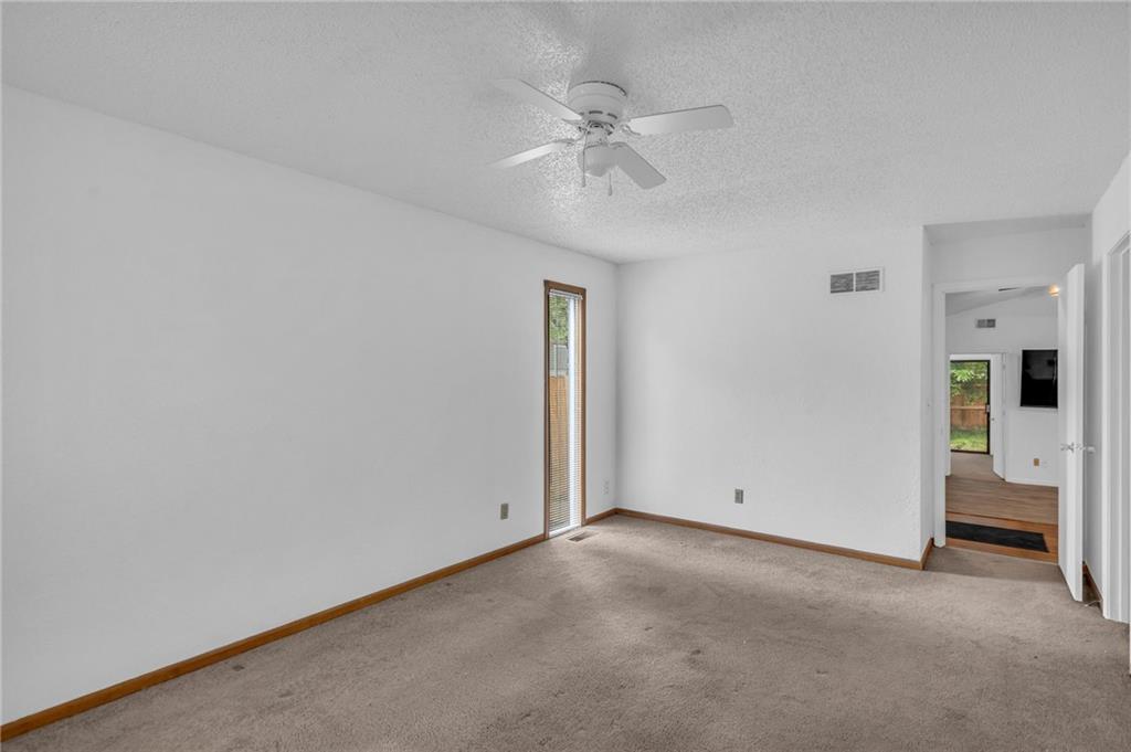 1528 E 123rd Street