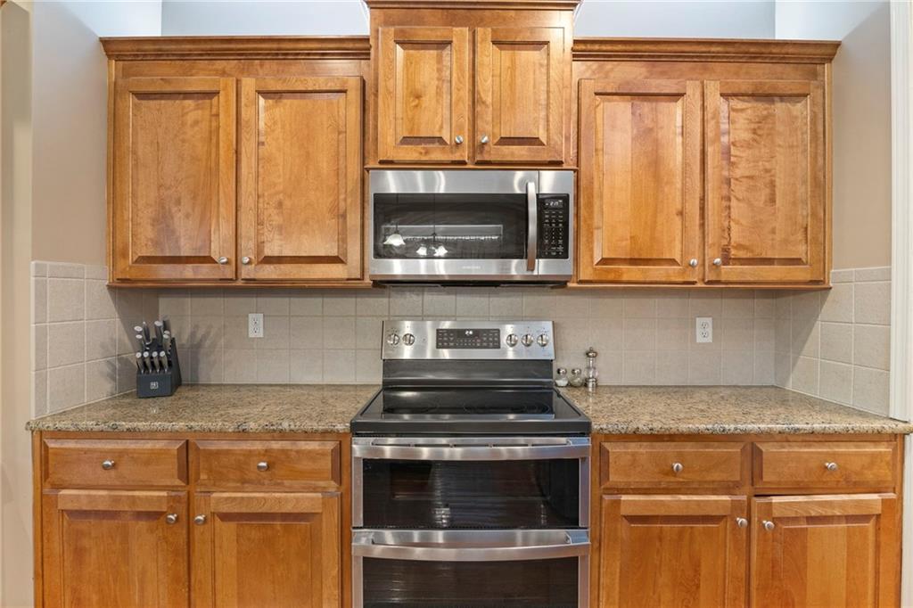 19746 W 105th Terrace