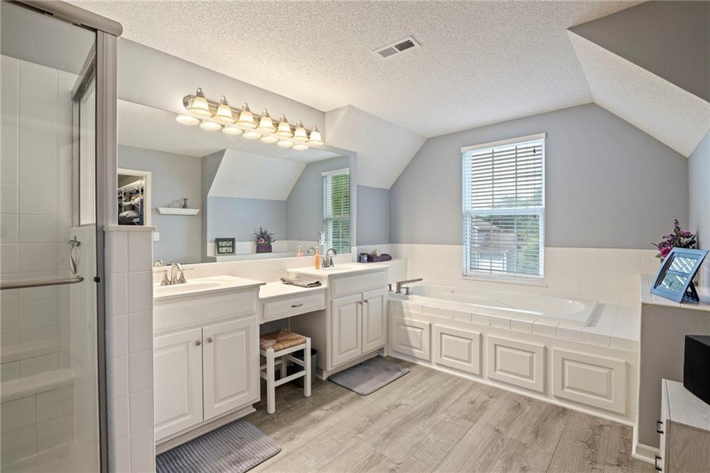 19746 W 105th Terrace
