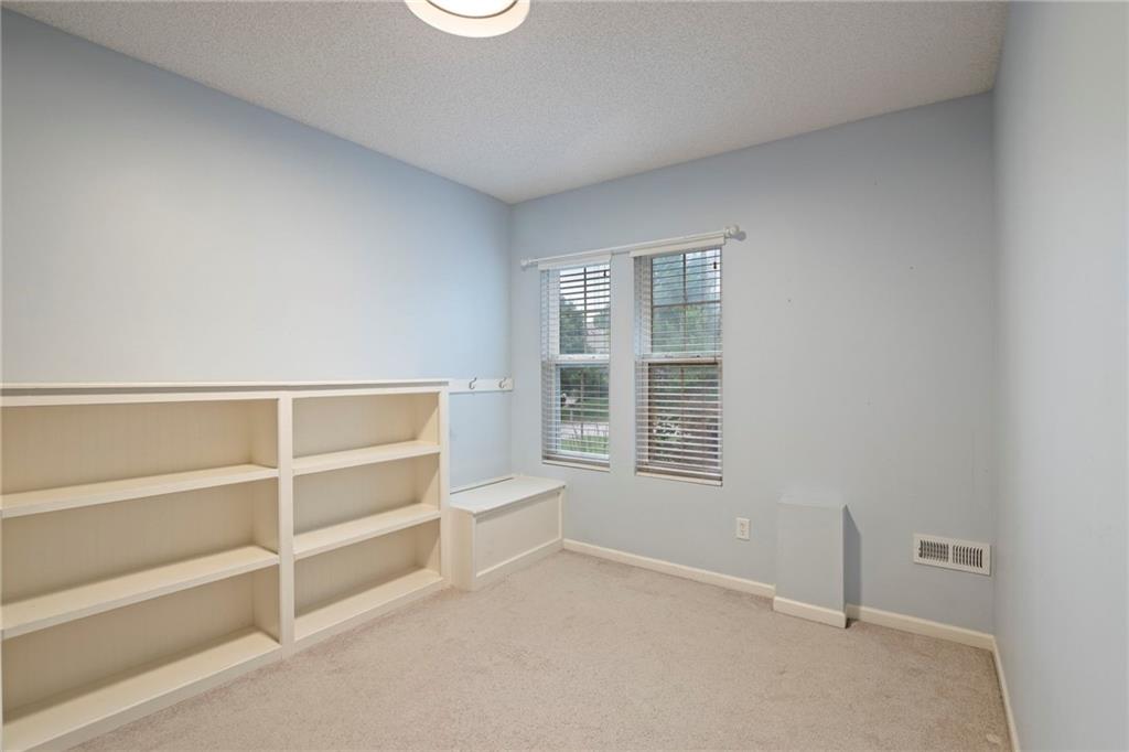 19746 W 105th Terrace