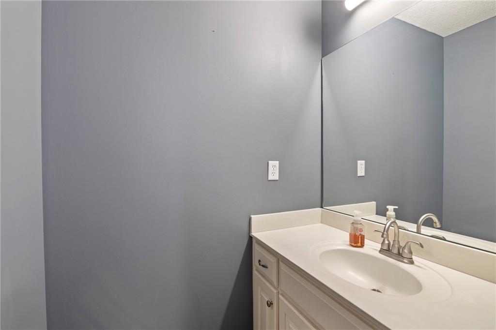 19746 W 105th Terrace