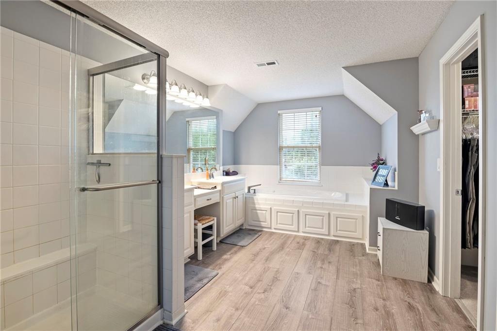 19746 W 105th Terrace