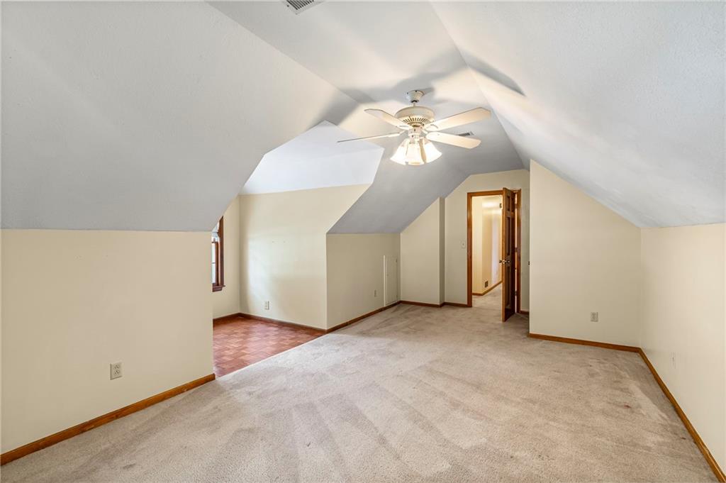 320 SW Raven Court