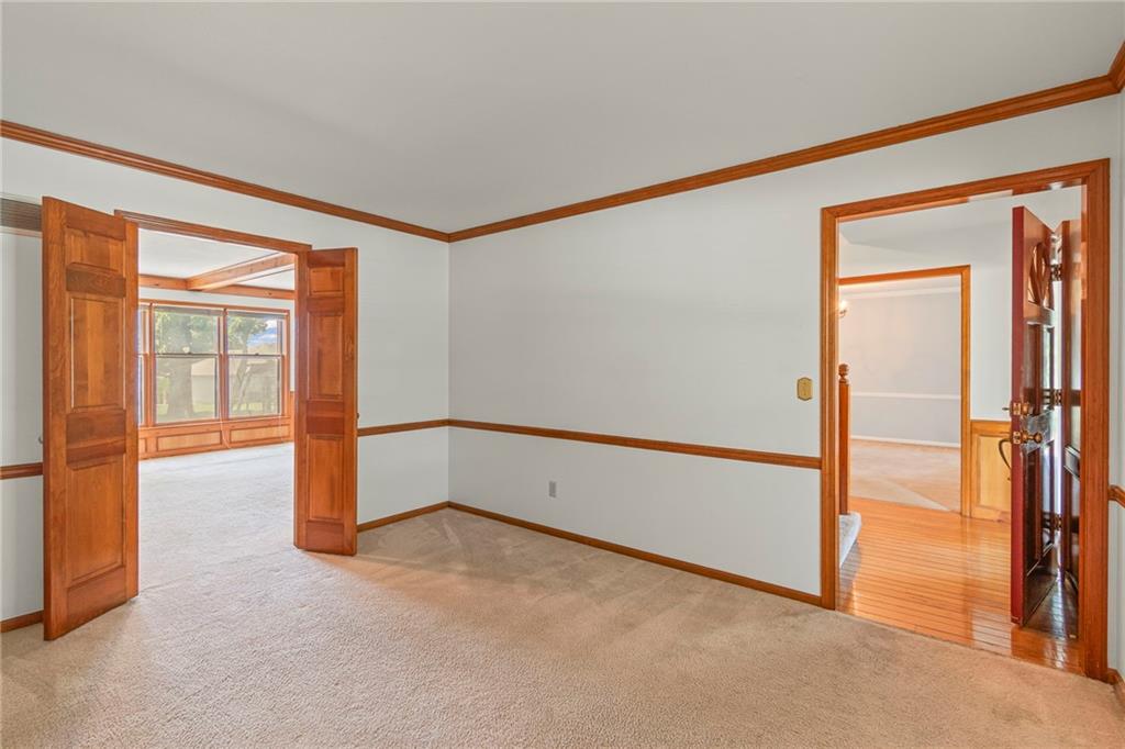 320 SW Raven Court