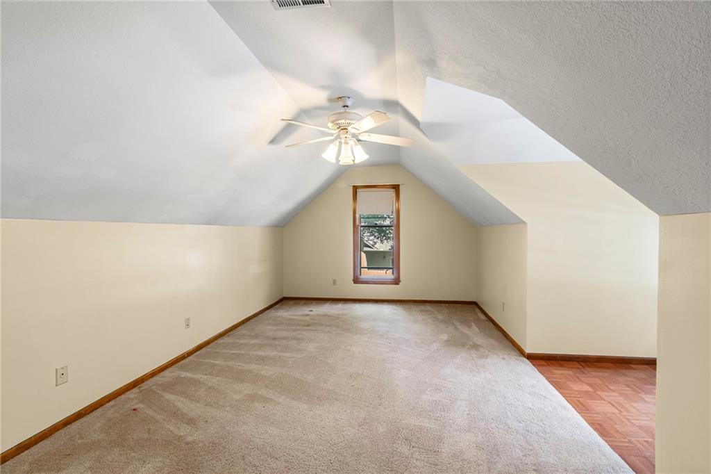 320 SW Raven Court