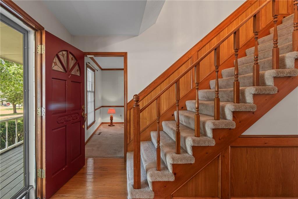 320 SW Raven Court