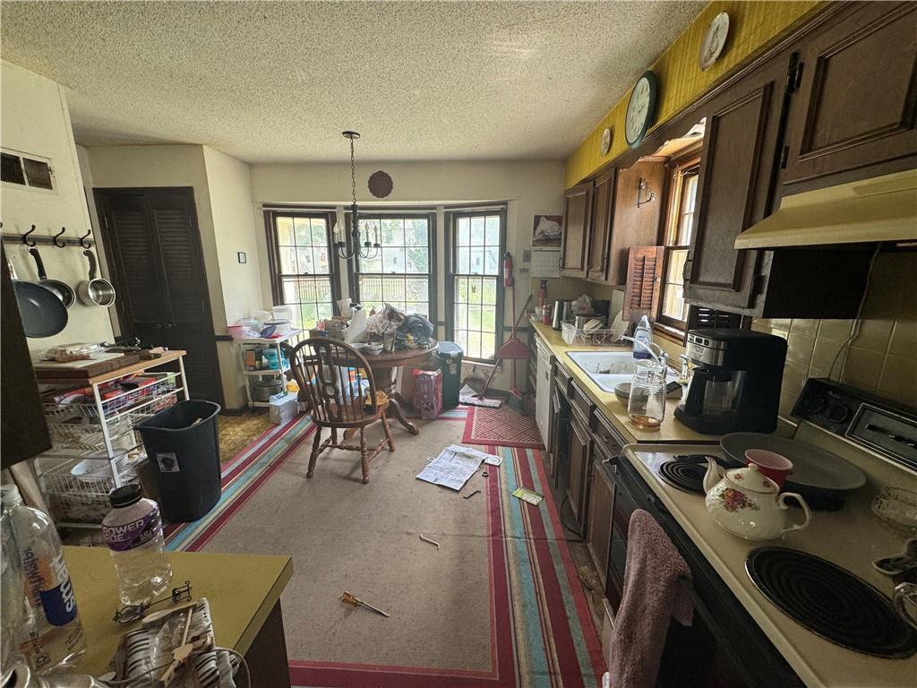 1421 E Stagecoach Drive