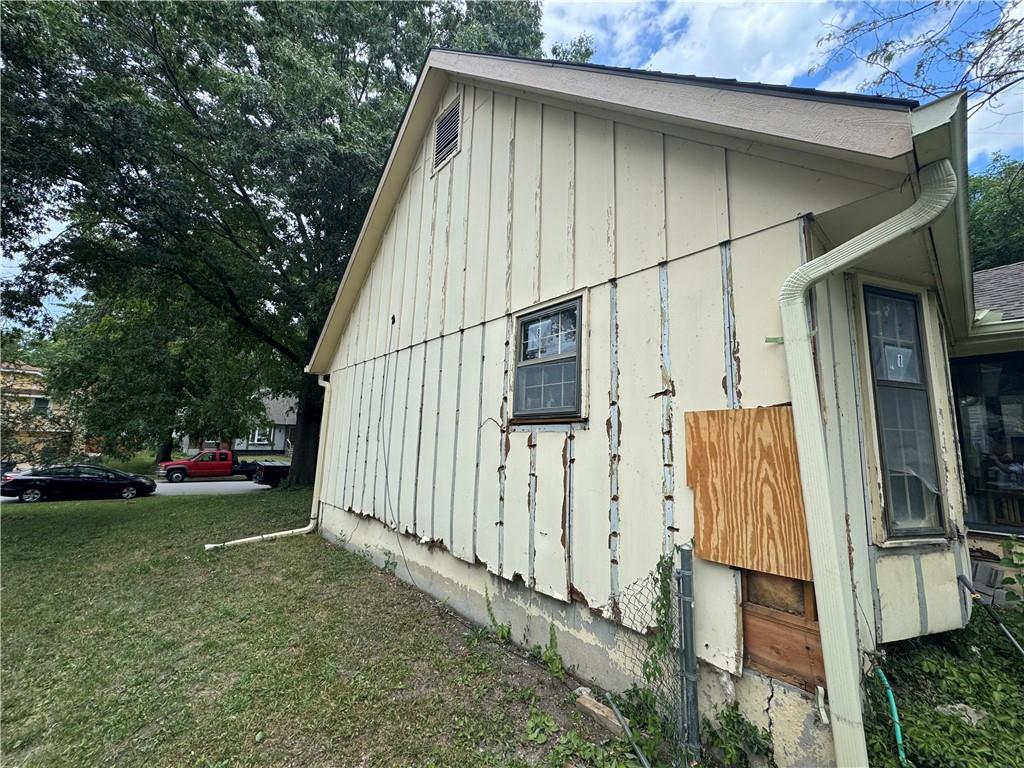 1421 E Stagecoach Drive