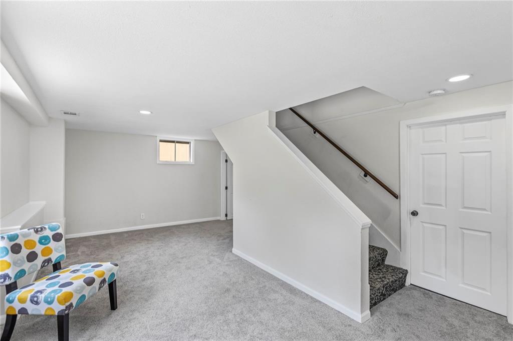 305 E Whitney Street