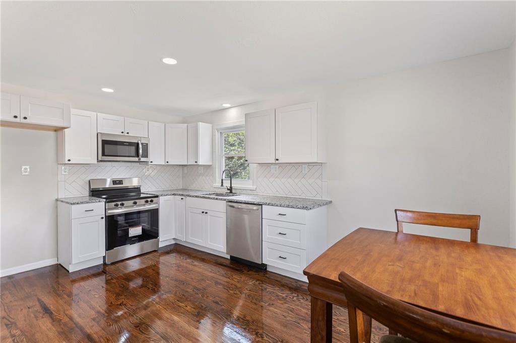 305 E Whitney Street