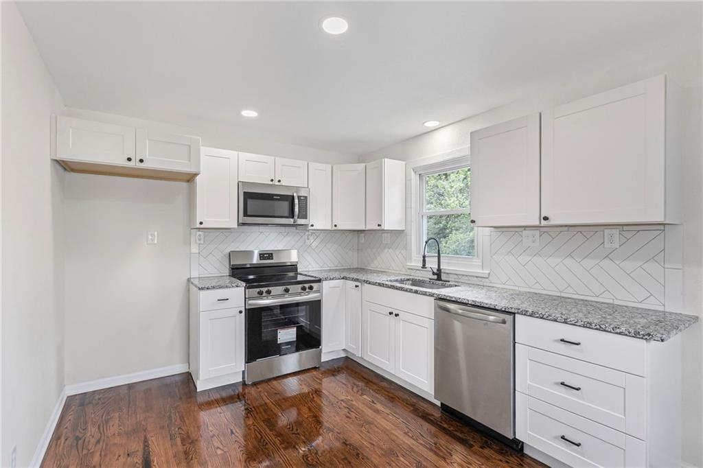 305 E Whitney Street