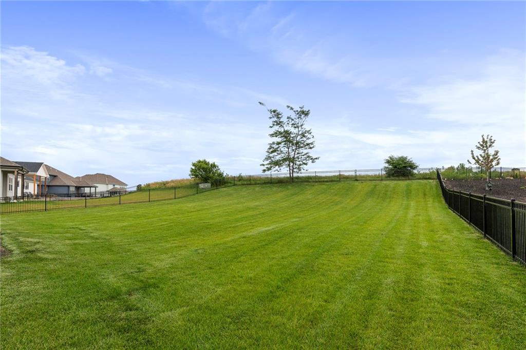 1005 Bridgeshire Drive