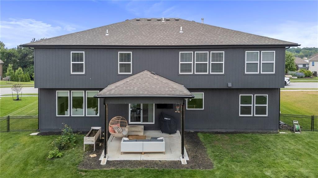 1005 Bridgeshire Drive