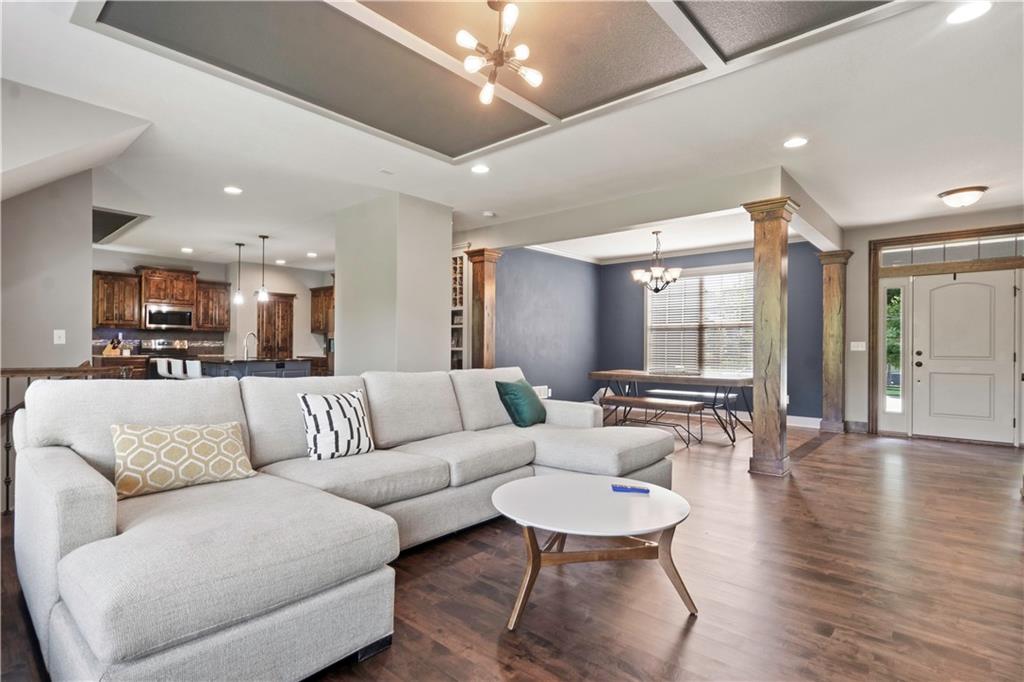 4529 LAKECREST Drive