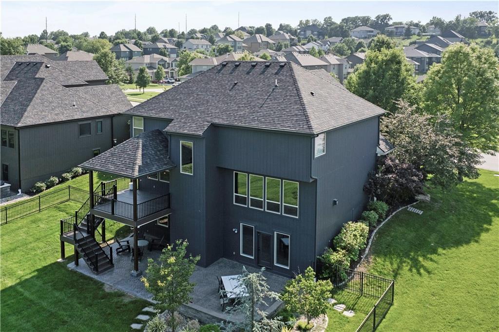 4529 LAKECREST Drive