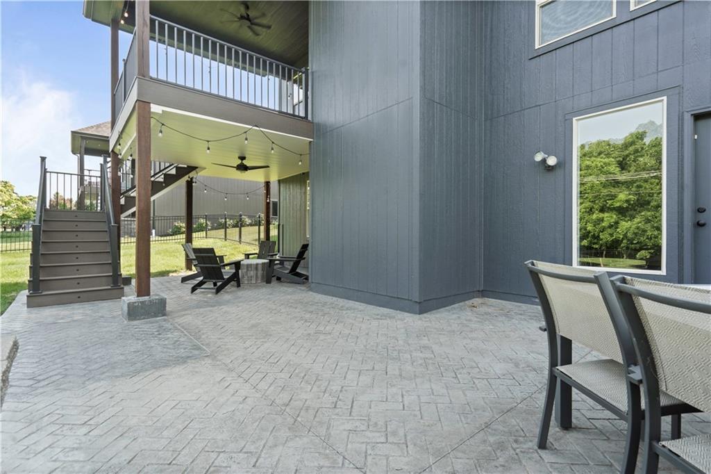 4529 LAKECREST Drive