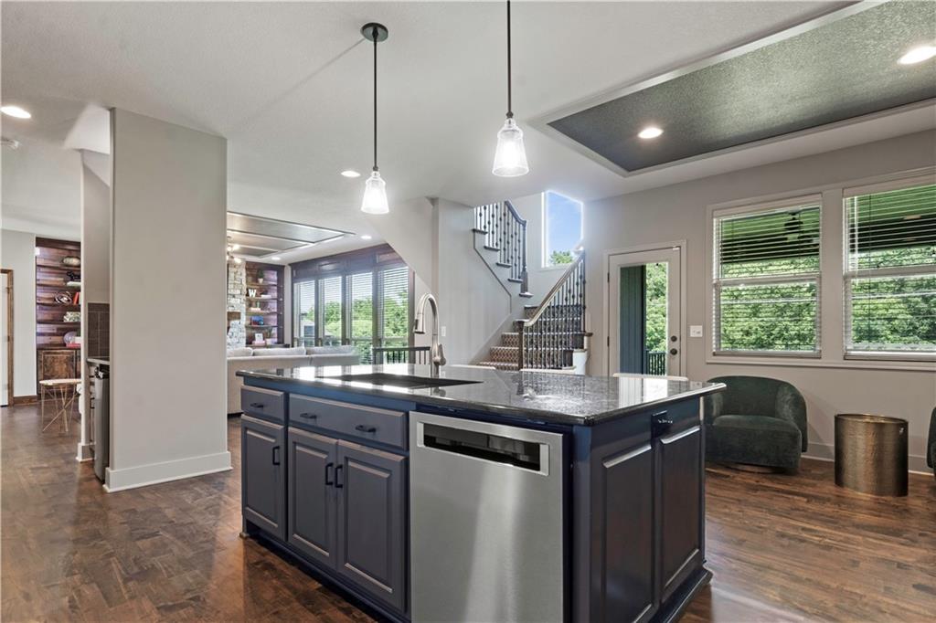 4529 LAKECREST Drive