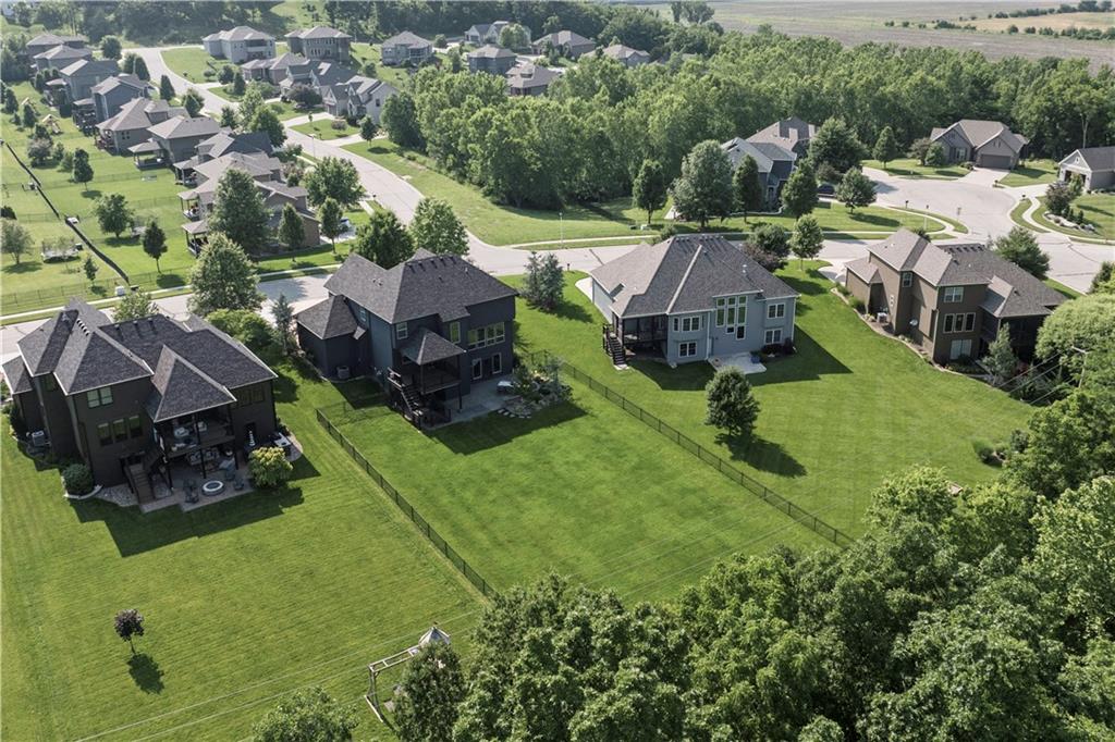 4529 LAKECREST Drive