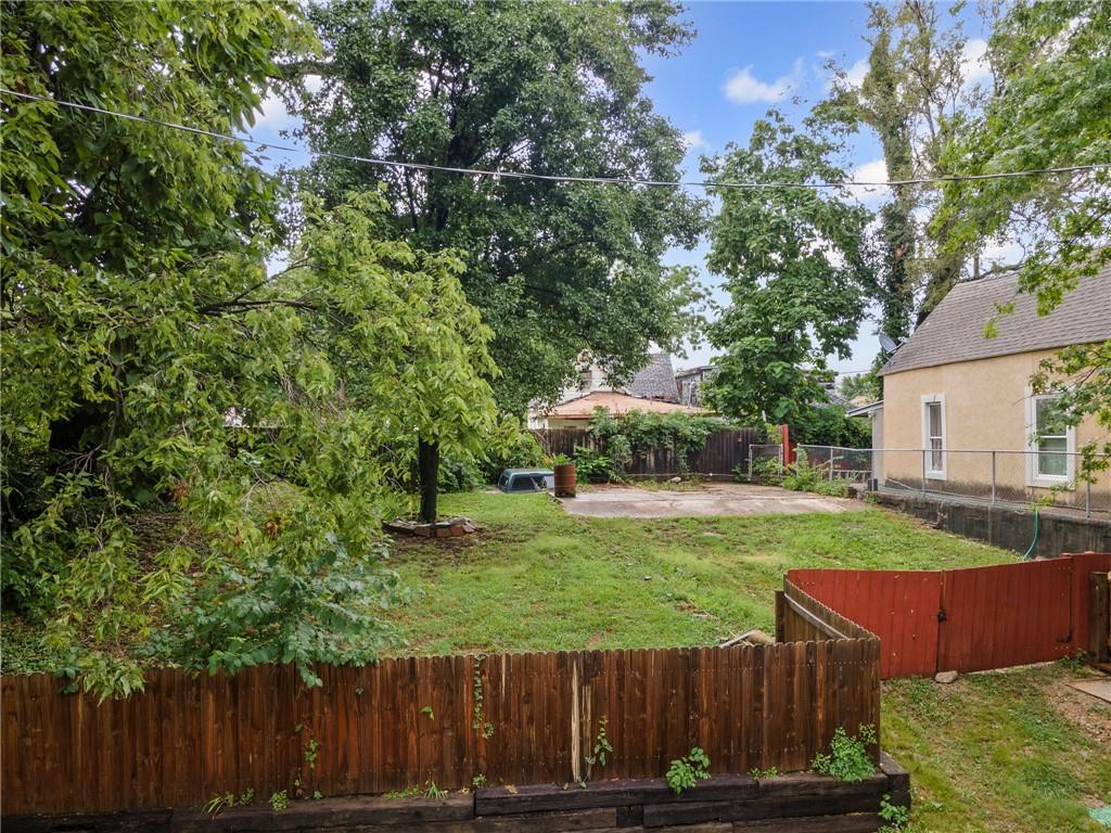 940 and 938 Tenny Avenue